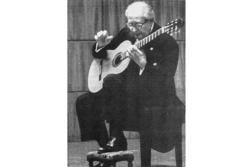 classical guitarist andres segovia