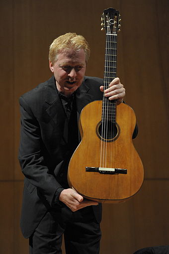 Antonio de Torres' guitar "La Leona"